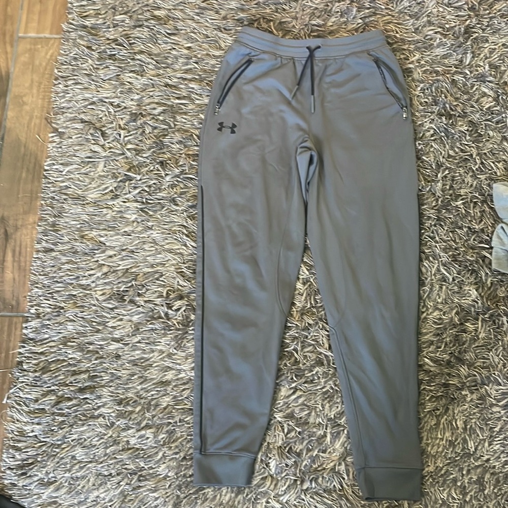 Under armor gray sweatpants